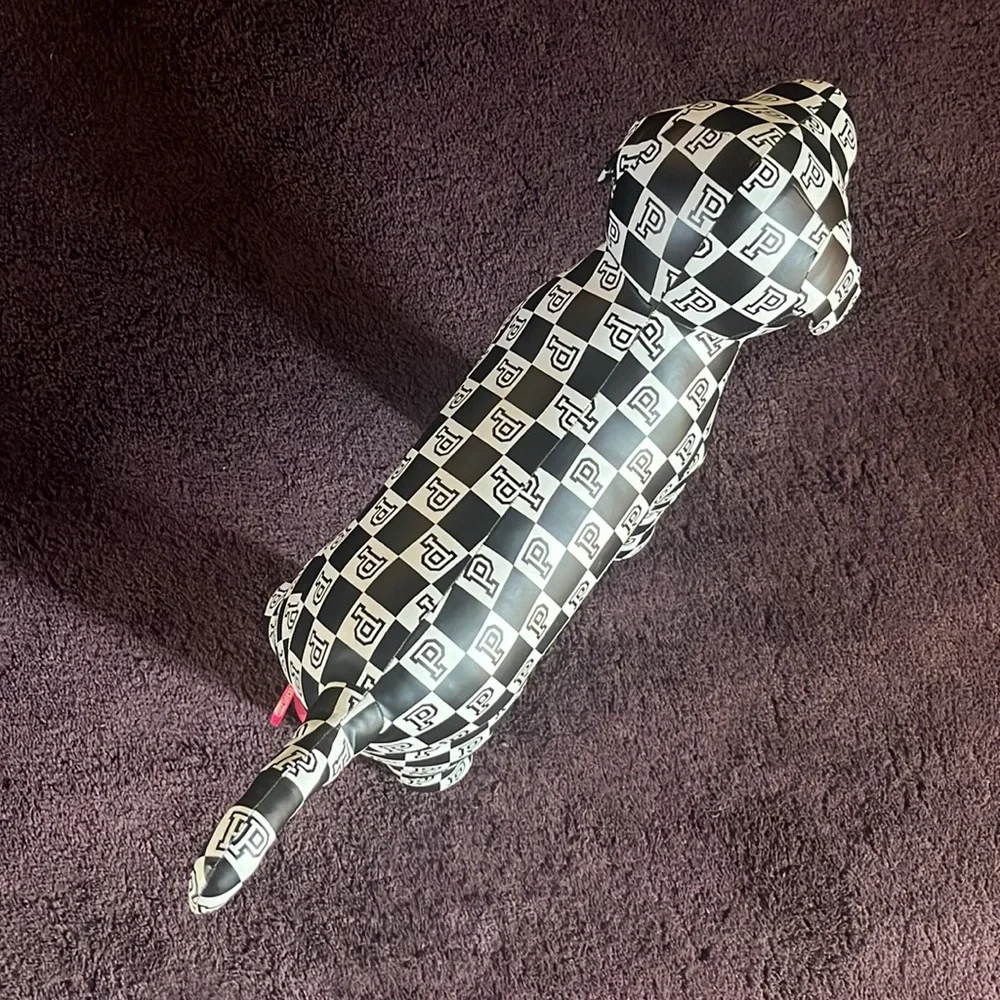 Victoria's 2018  Secret Pink Fashion Show Dog, checkered , "P" extra large - Picture 7 of 11